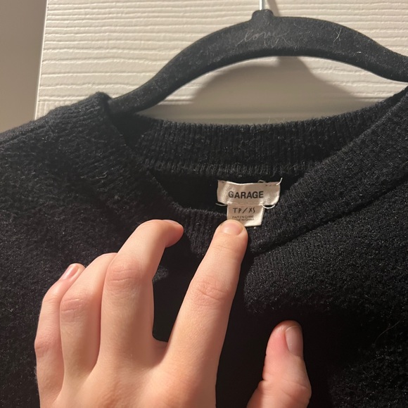 Black cropped white sleeve sweater - Picture 2 of 2